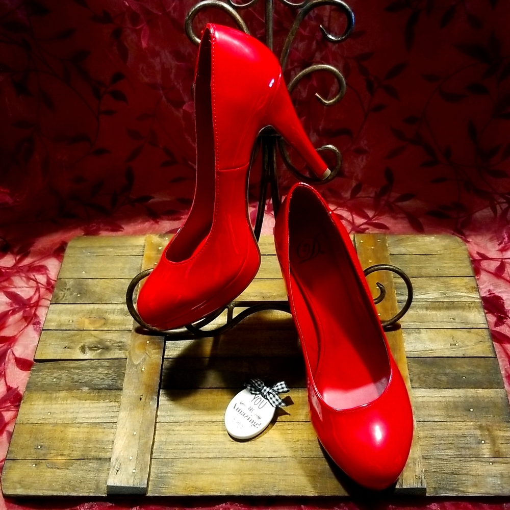 🔥Red Hot Heels🔥